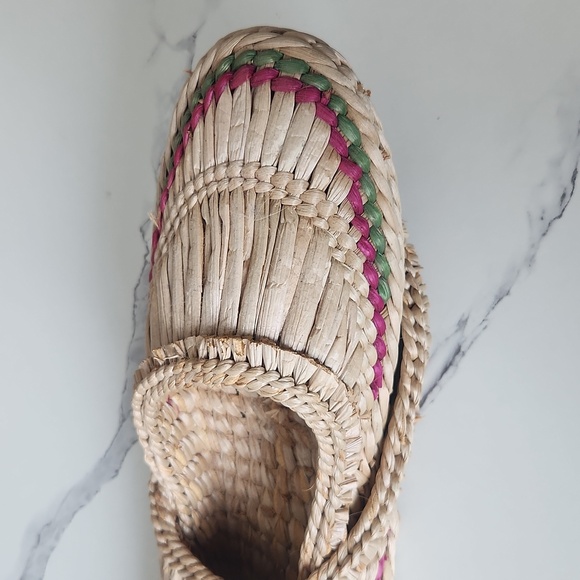 Spa Straw Shoes - Picture 6 of 7